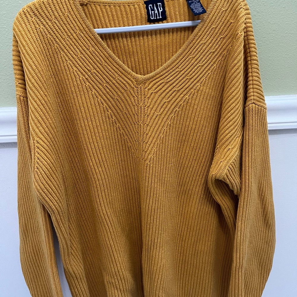 GAP Women's V-Neck Sweater in Mustard Yellow